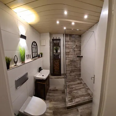 Апартаменты Gemuetlich Mit Blick Auf Burg.autobahnanbindung Untergruppenbach