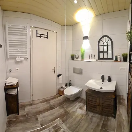 Gemuetlich Mit Blick Auf Burg.autobahnanbindung Апартаменты